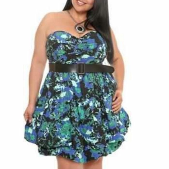 torrid Dresses & Skirts - Torrid Abstract Multicolor Strapless Bubble Dress